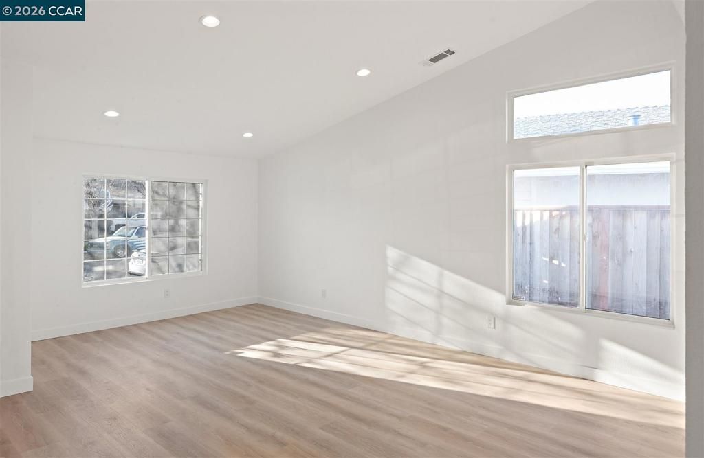 Image 11 of property listing at 3044 3044 Browning Ct, Brentwood, CA 94513