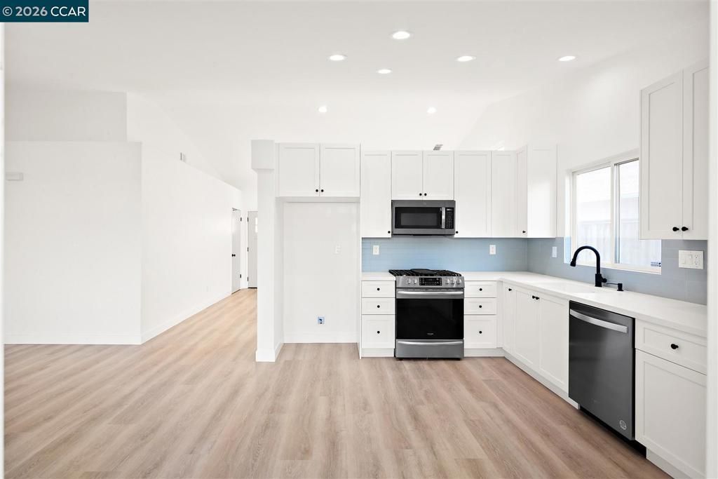 Image 17 of property listing at 3044 3044 Browning Ct, Brentwood, CA 94513