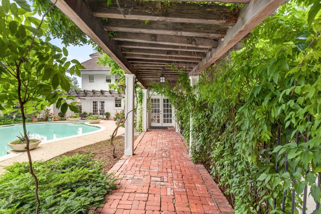 1600 Elizabeth Boulevard, Fort Worth, TX 76110
