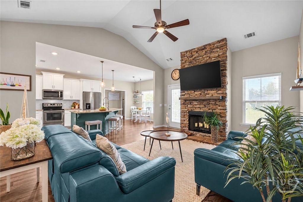 Image 8 of property listing at 785 Goshen Road, Rincon, GA 31326