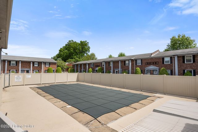 1924 Goldsmith Ln 50, Louisville, KY 40218