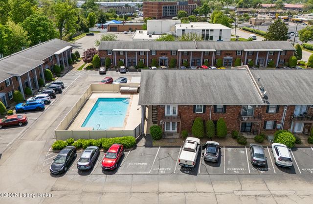 1924 Goldsmith Ln 50, Louisville, KY 40218