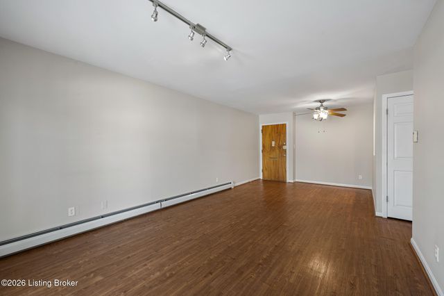 1924 Goldsmith Ln 50, Louisville, KY 40218
