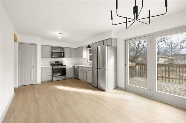 530 Hamilton Street, Warrensburg, MO 64093