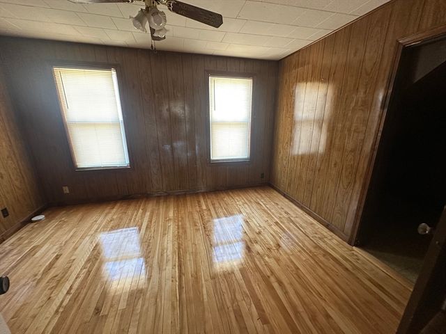 242 Greenwood St, Worcester, MA 01607