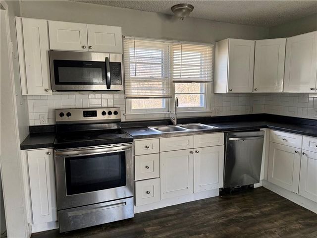 9822 E Independence Avenue, Independence, MO 64053