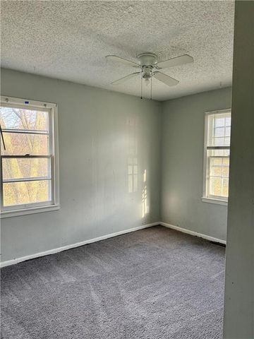 9822 E Independence Avenue, Independence, MO 64053