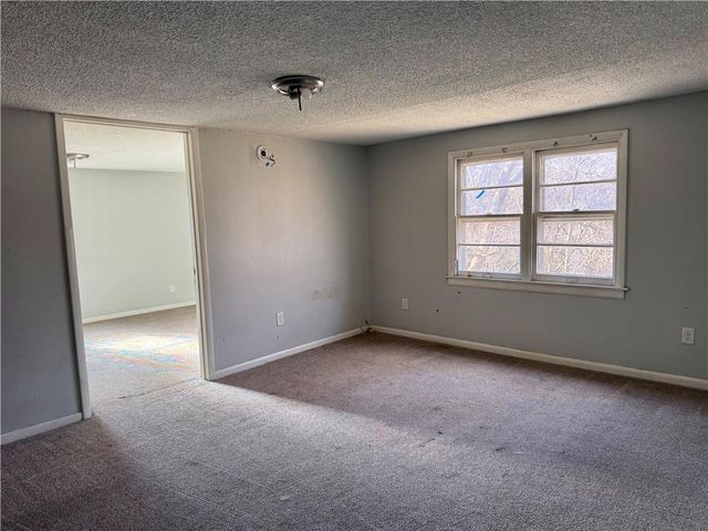 9822 E Independence Avenue, Independence, MO 64053