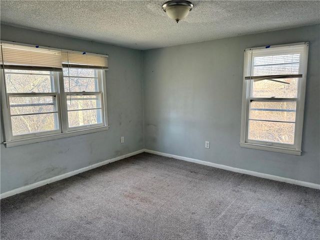 9822 E Independence Avenue, Independence, MO 64053