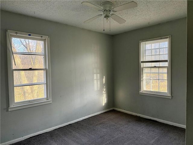 9822 E Independence Avenue, Independence, MO 64053