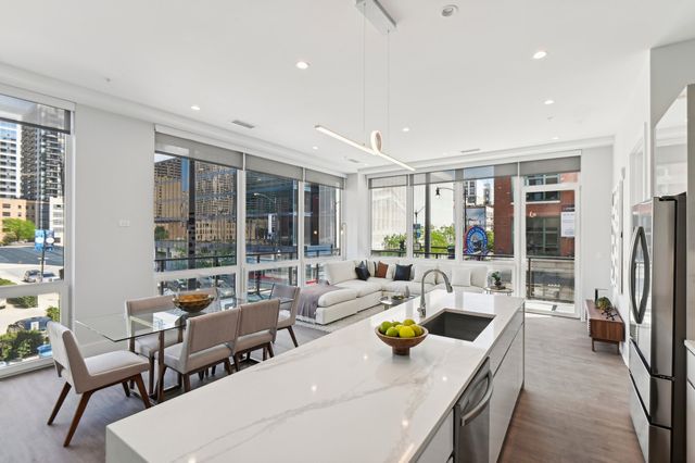 812 W Adams Street 600, Chicago, IL 60607