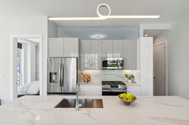 812 W Adams Street 600, Chicago, IL 60607