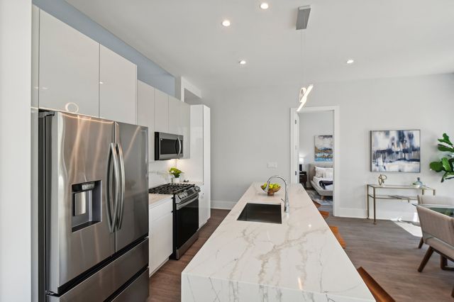 812 W Adams Street 600, Chicago, IL 60607