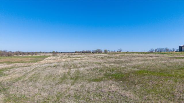 5472 County Road 1093, Celeste, TX 75423