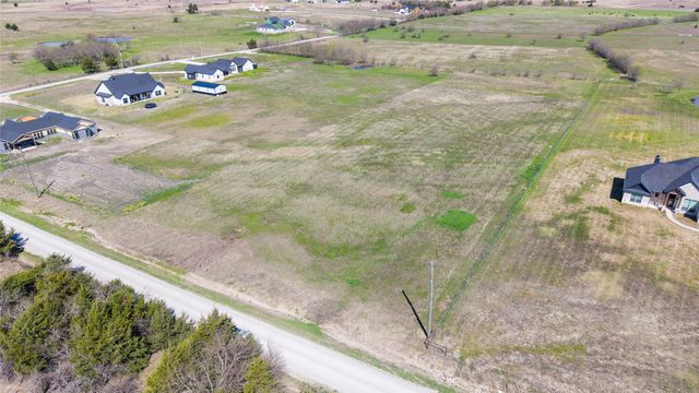 5472 County Road 1093, Celeste, TX 75423