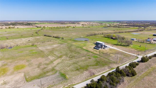 5472 County Road 1093, Celeste, TX 75423