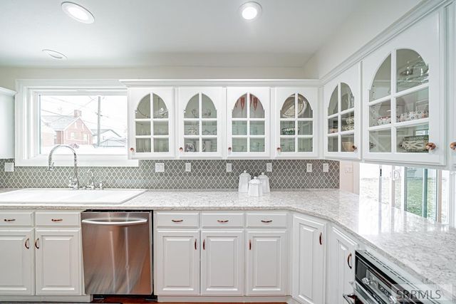 999 S Lee Avenue, Idaho Falls, ID 83404