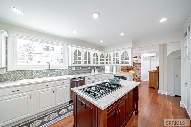 999 S Lee Avenue, Idaho Falls, ID 83404