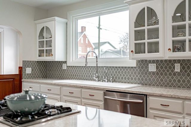 999 S Lee Avenue, Idaho Falls, ID 83404