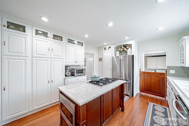 999 S Lee Avenue, Idaho Falls, ID 83404