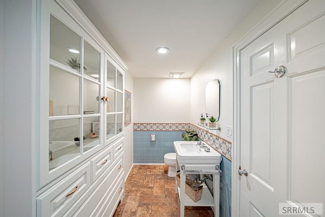 999 S Lee Avenue, Idaho Falls, ID 83404