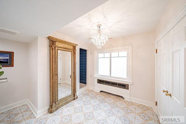 999 S Lee Avenue, Idaho Falls, ID 83404