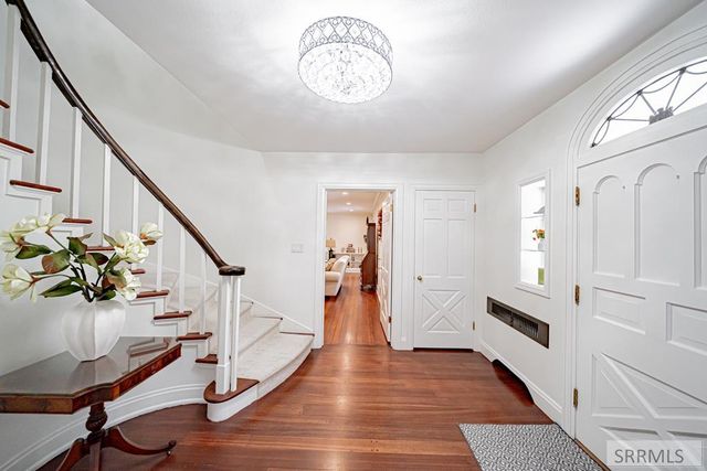 999 S Lee Avenue, Idaho Falls, ID 83404