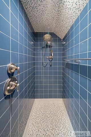 999 S Lee Avenue, Idaho Falls, ID 83404