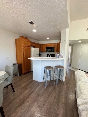 2548 Avenida Del Vista T 202, Corona, CA 92882