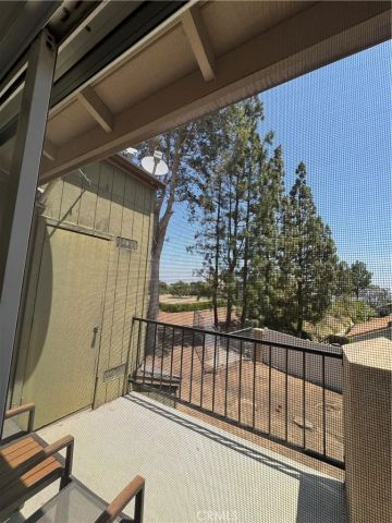 2548 Avenida Del Vista T 202, Corona, CA 92882