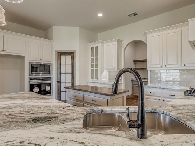 1209 Jozie Way, Tuttle, OK 73089