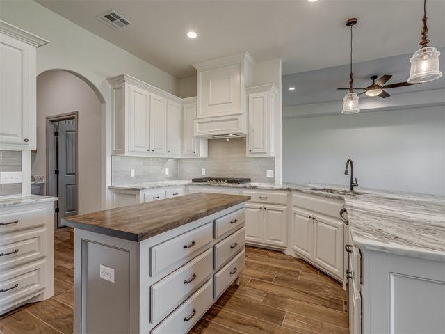 1209 Jozie Way, Tuttle, OK 73089