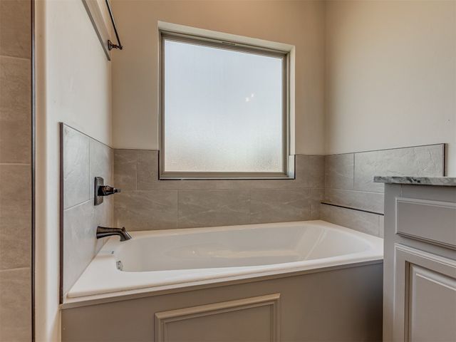 1209 Jozie Way, Tuttle, OK 73089