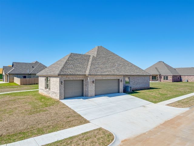 1209 Jozie Way, Tuttle, OK 73089