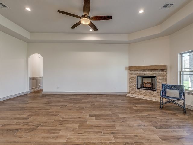 1209 Jozie Way, Tuttle, OK 73089
