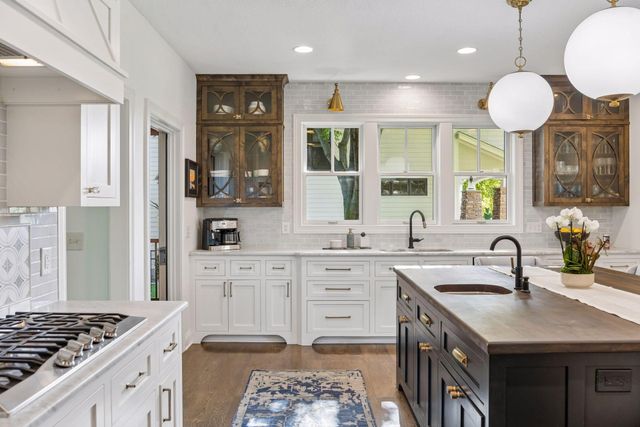 8455 Kelzer Pond Drive, Victoria, MN 55386