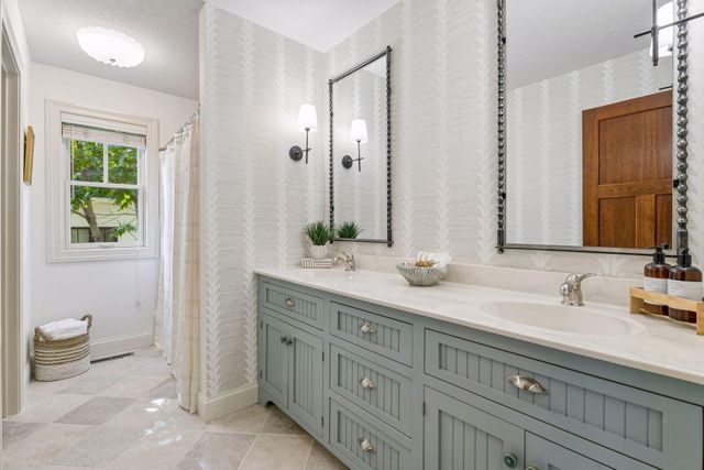8455 Kelzer Pond Drive, Victoria, MN 55386