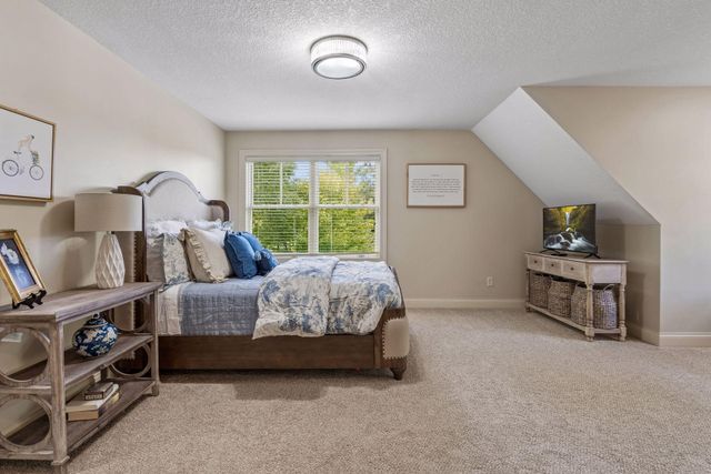 8455 Kelzer Pond Drive, Victoria, MN 55386
