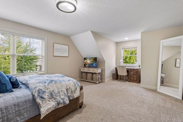 8455 Kelzer Pond Drive, Victoria, MN 55386
