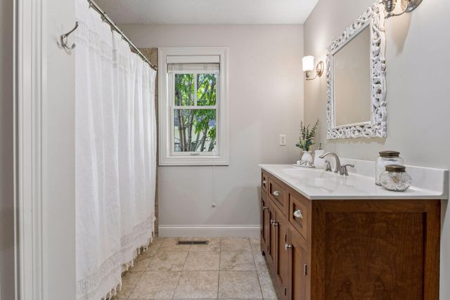 8455 Kelzer Pond Drive, Victoria, MN 55386