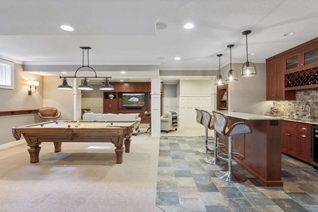 8455 Kelzer Pond Drive, Victoria, MN 55386