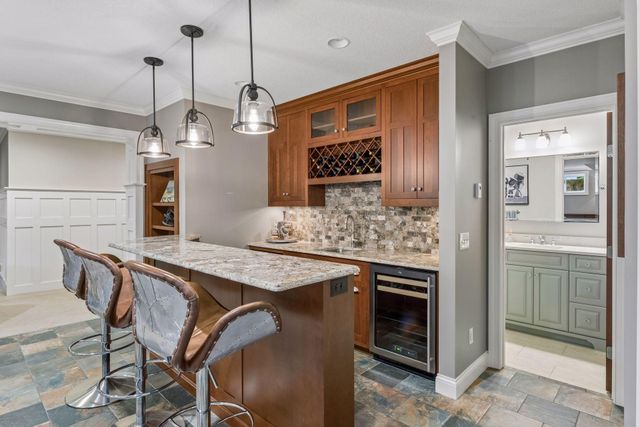 8455 Kelzer Pond Drive, Victoria, MN 55386