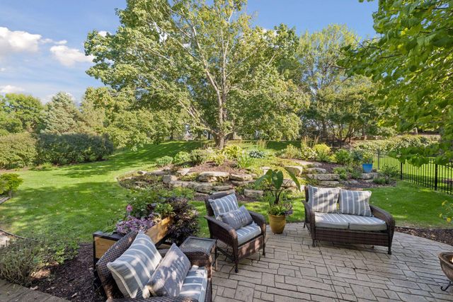 8455 Kelzer Pond Drive, Victoria, MN 55386