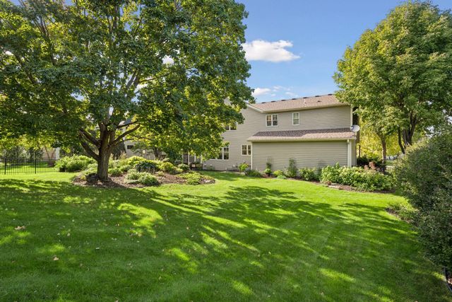 8455 Kelzer Pond Drive, Victoria, MN 55386