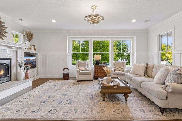 8455 Kelzer Pond Drive, Victoria, MN 55386