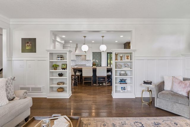 8455 Kelzer Pond Drive, Victoria, MN 55386