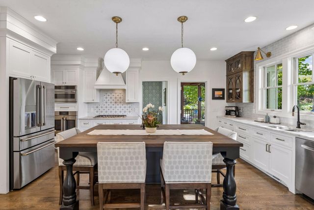 8455 Kelzer Pond Drive, Victoria, MN 55386