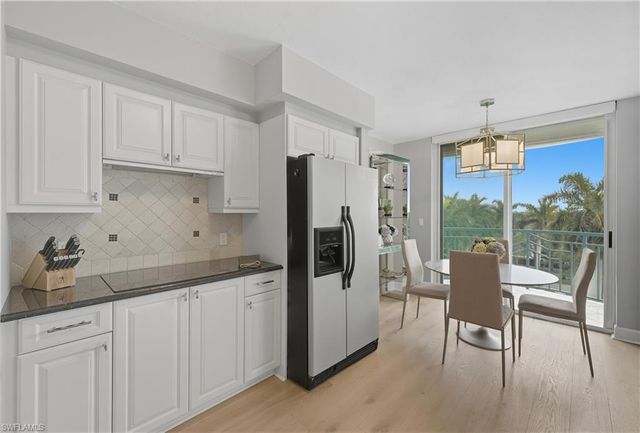 7515 Pelican Bay BLVD 5B, Naples, FL 34108