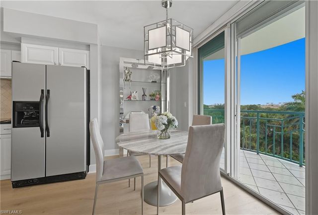 7515 Pelican Bay BLVD 5B, Naples, FL 34108