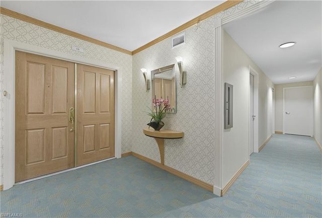 7515 Pelican Bay BLVD 5B, Naples, FL 34108